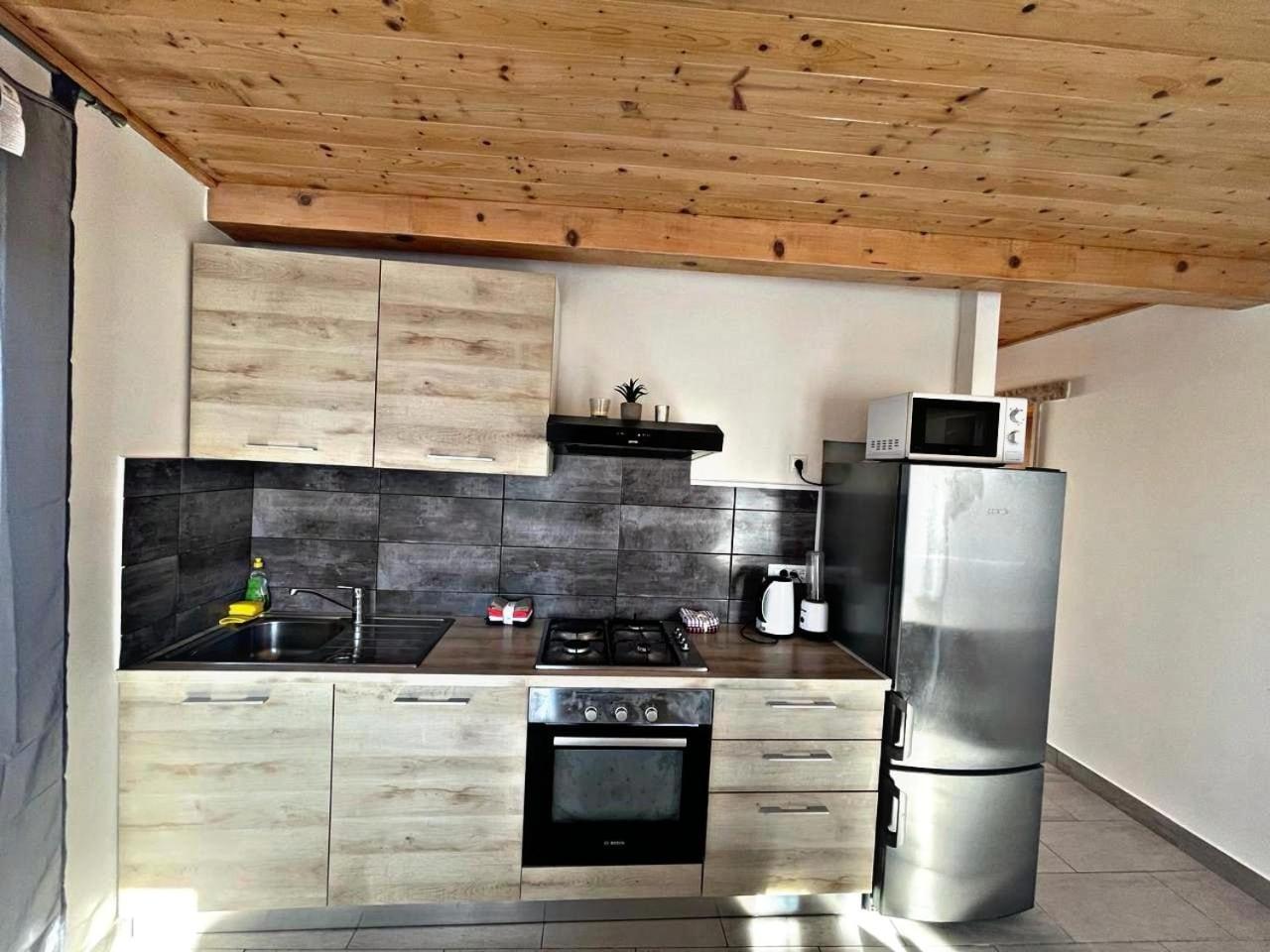 Amani Modern Apartment 鲁巴达 外观 照片